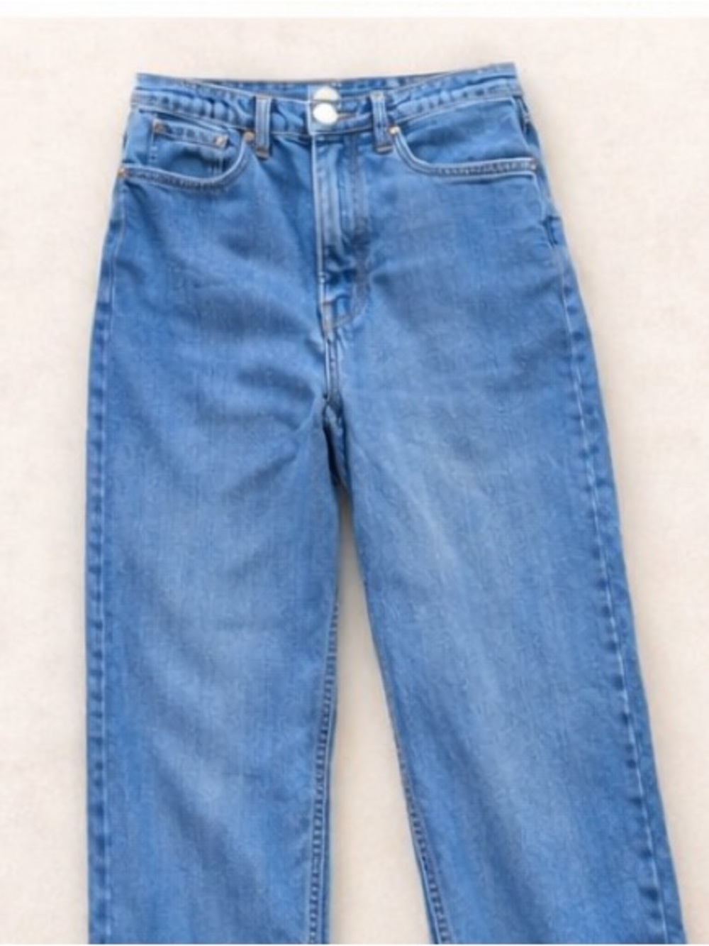 High-Rise Women’s Straight Jeans in Medium Blue